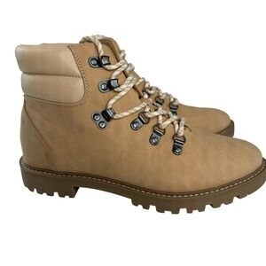 Universal Thread Tully Lace Up Hiking Boot Ivory Tan